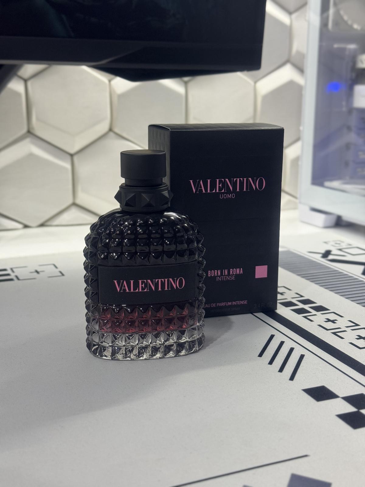 Valentino Uomo Born In Roma Intense Парфюмерная вода купить от 50