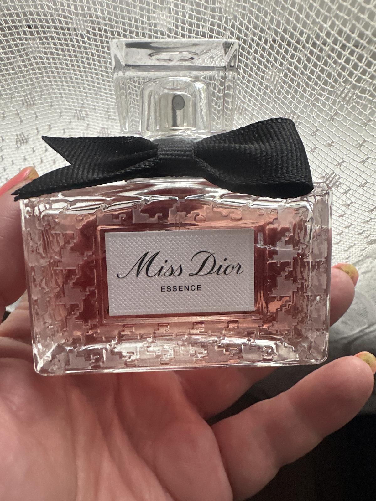 Christian Dior Miss Dior Essence 80 мл купить по цене 25110 ₽ в